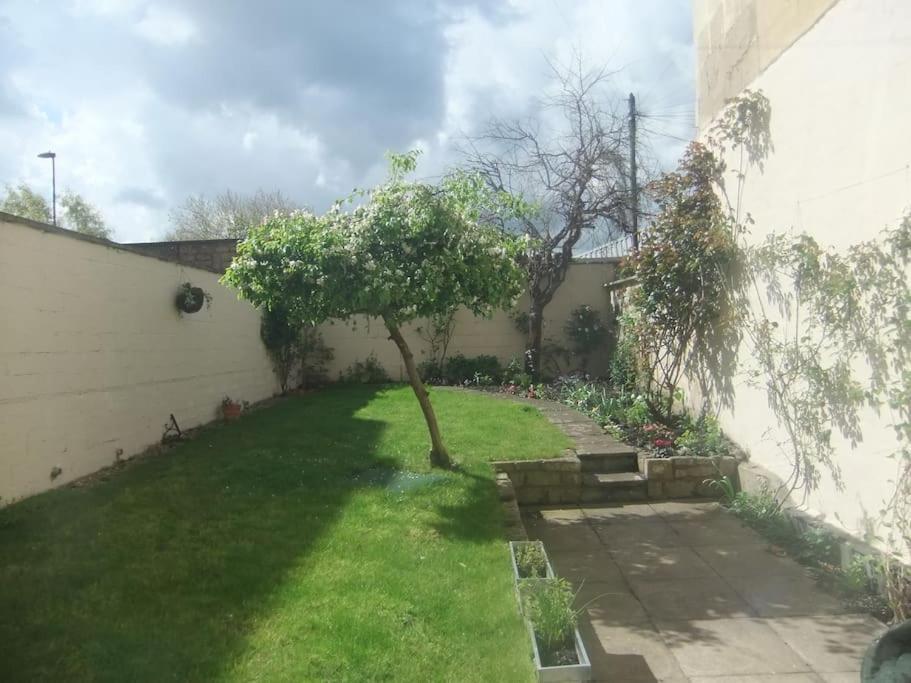 Garden Maisonette In Bath City Centre Exterior photo